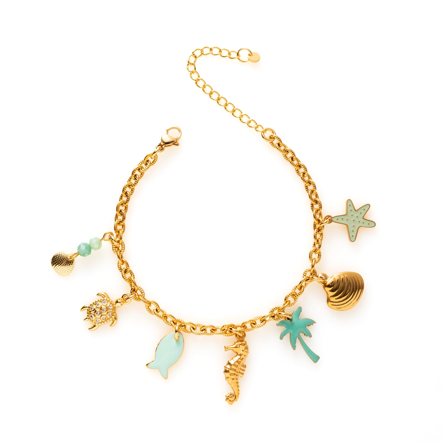 Laat je meevoeren naar zonnige stranden en zwoele zomeravonden met de Seaside Glow bedelarmband. Deze opvallende armband is versierd met speelse bedels in goud- en koraaltinten, waaronder een schelpje, schildpad, visje, zeepaardje, palmboom, schelp en zeester. Elk bedeltje vertelt zijn eigen verhaal en samen vormen ze een charmant eerbetoon aan de zee.