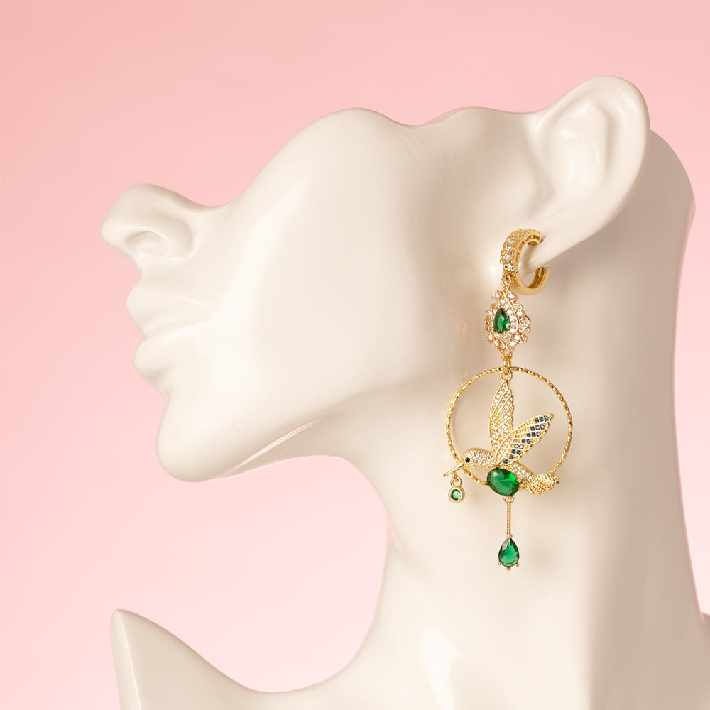 Asymmetrische Statement Oorbellen afgewerkt met mooie zirkonia&