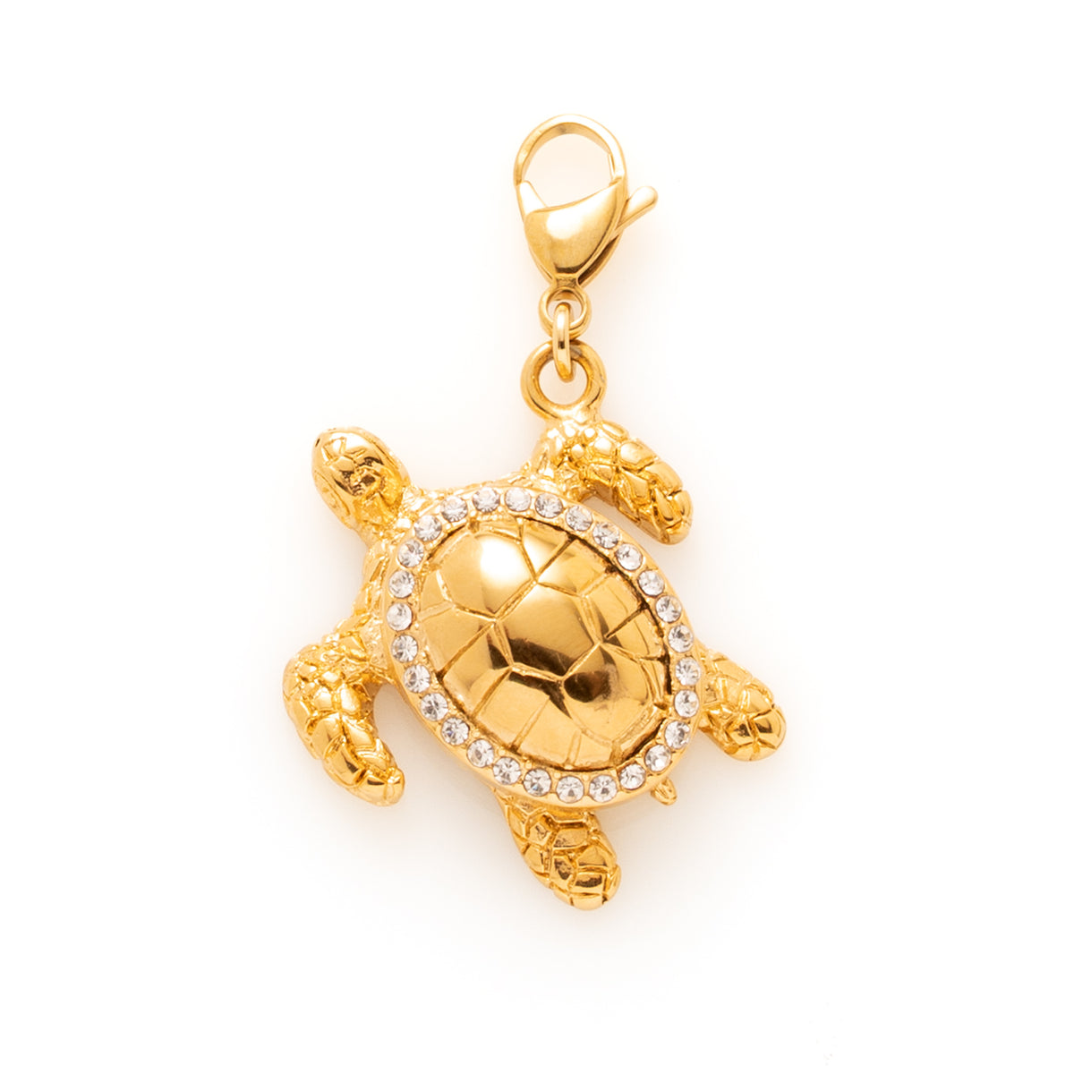 Turtle Treasure Deluxe is de ultieme eyecatcher binnen je sieradencollectie. Deze grote, opvallende schildpadbedel is rijkelijk bezet met fonkelende strass steentjes die bij elke beweging het licht vangen.

De luxe uitstraling gecombineerd met het speelse design maakt deze bedel perfect voor wie durft op te vallen. De schildpad staat symbool voor rust, bescherming en kracht. Een stijlvolle toevoeging met betekenis.

Draag ‘m als statement aan je ketting voor een unieke, persoonlijke look.