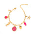 Stap in een tropisch paradijs met Pink Lagoon. Deze&nbsp;bedelarmband met opvallende fuchsia tinten vangt de warmte van een gouden zonsondergang boven zee. De zomerse bedels – waaronder een visje, zeester, palmblad en schelp – zorgen voor een speelse twist met een elegante touch.