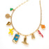 Funky Love Ride bedelketting met hartjes, smiley, cowboylaars en tarotkaart. Speels, kleurrijk en vol avontuur. Perfect voor de vrije geest.