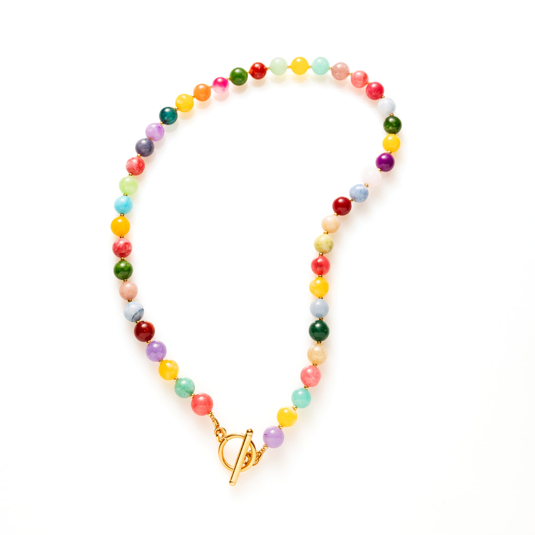 Laat je meevoeren naar de bruisende straten van Rio met de Rio Radiance ketting – een explosie van kleur, energie en zomerse vibes. Deze vrolijke kralenketting is handgemaakt met natuurstenen in allerlei tinten die samen een speels en krachtig geheel vormen. Elke kraal is uniek, net als jij. Draag haar solo als statement of kies je eigen bedel en creëer zo je eigen unieke look.