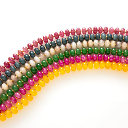 Laat je omarmen door de warme, neutrale tinten van deze kralenketting met jade natuurstenen in zand, beige, bruin en nude. De kleuren stralen rust, elegantie en natuurlijke schoonheid uit – perfect voor elke gelegenheid en elk seizoen.

Kies zelf een bedel uit onze collectie en maak deze ketting helemaal van jou.