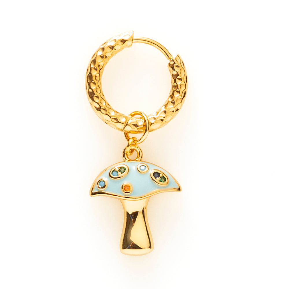 One-piece oorbel in de vorm van een vrolijke paddenstoel, verkrijgbaar in vijf kleuren. Speels, eigenzinnig en perfect om een kleurrijke touch aan je look te geven. Draag ‘m solo of combineer met andere oorbellen voor een unieke earparty.